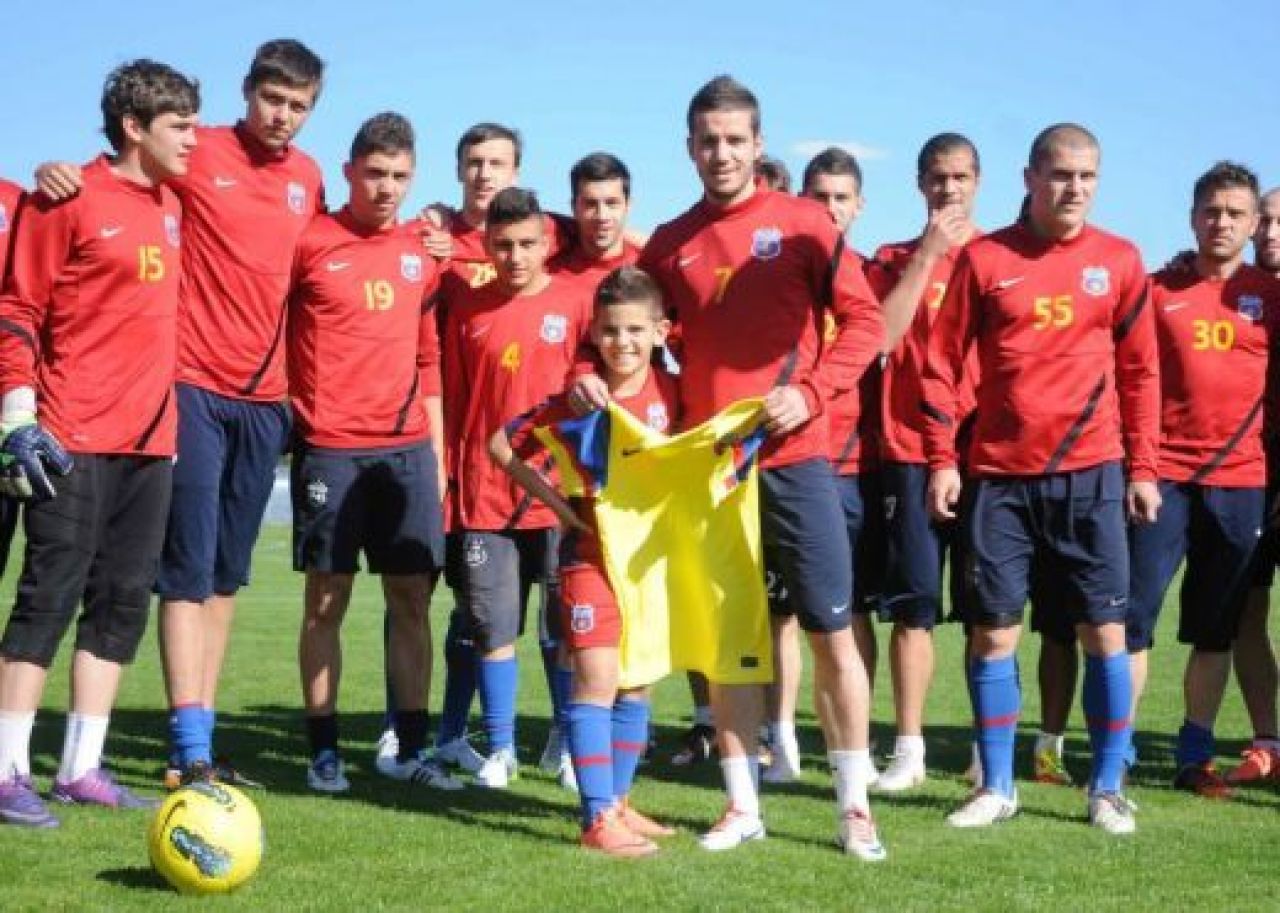 Imagini INCREDIBILE: FCSB l-a dat afara pe jucatorul INDRAGOSTIT de echipa!