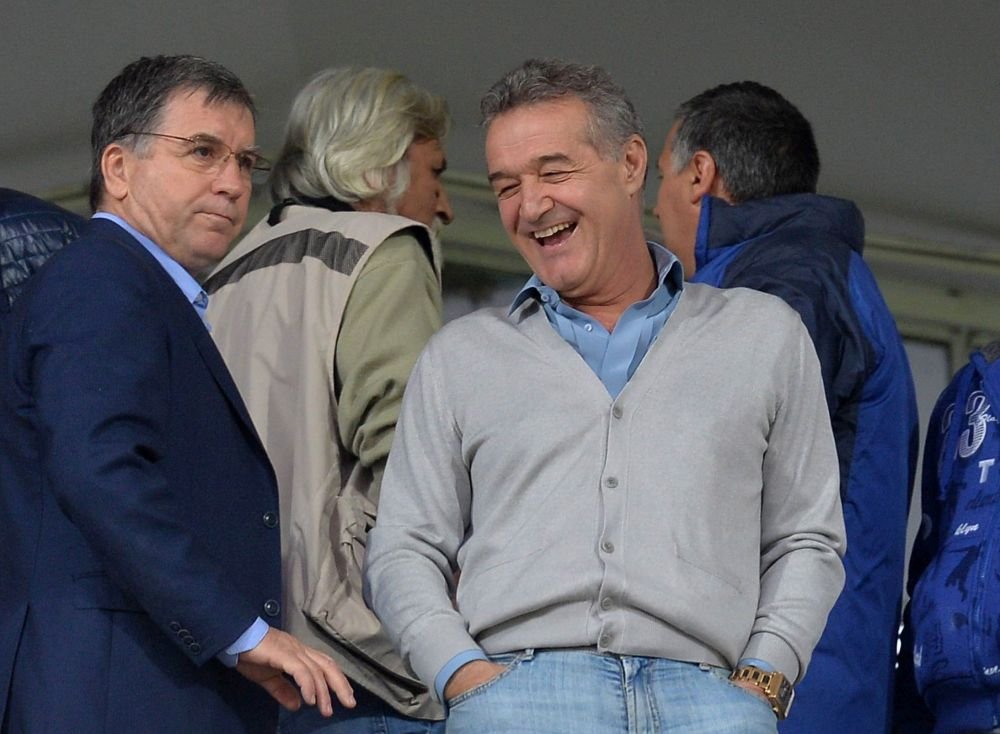 La FCSB e haos, dar Argaseala nu si-a pierdut simtul liric.&nbsp; Privesc pe malul drept ascuns, al apei luciu nepatruns