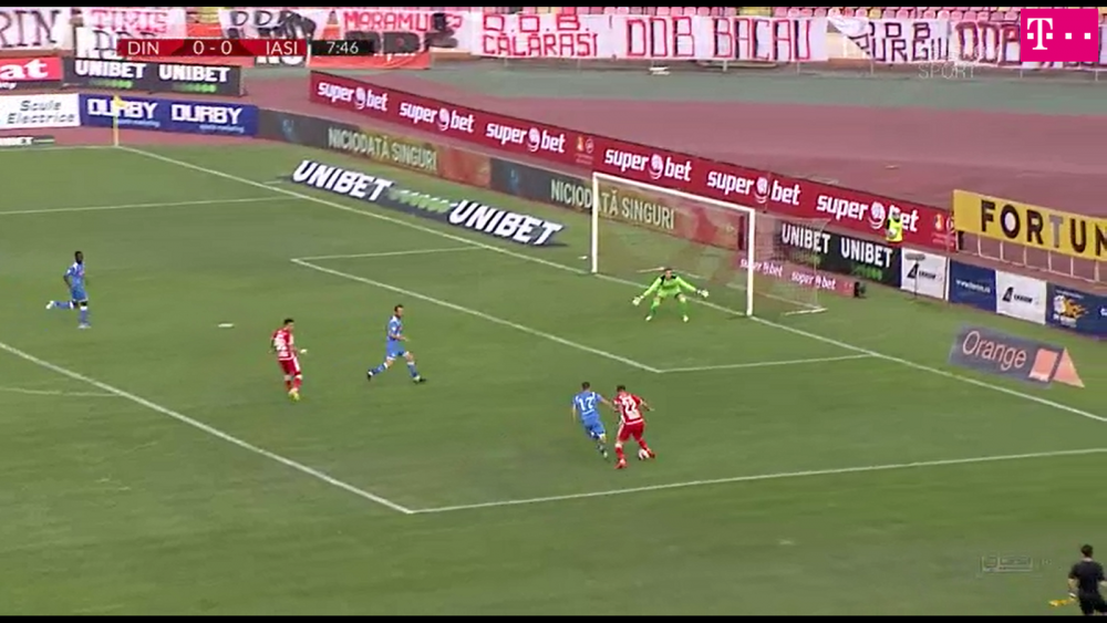 Faza CONTROVERSATA in Dinamo - Poli Iasi! A fost sau nu penalty la caderea lui Sorescu?! Raspunsul lui Balaj&nbsp;