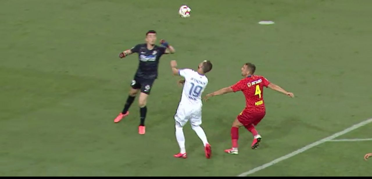 Koljic a vazut STELE VERZI dupa K.O-ul lui Vlad! Faza care l-a lasat LAT pe atacantul Craiovei _1