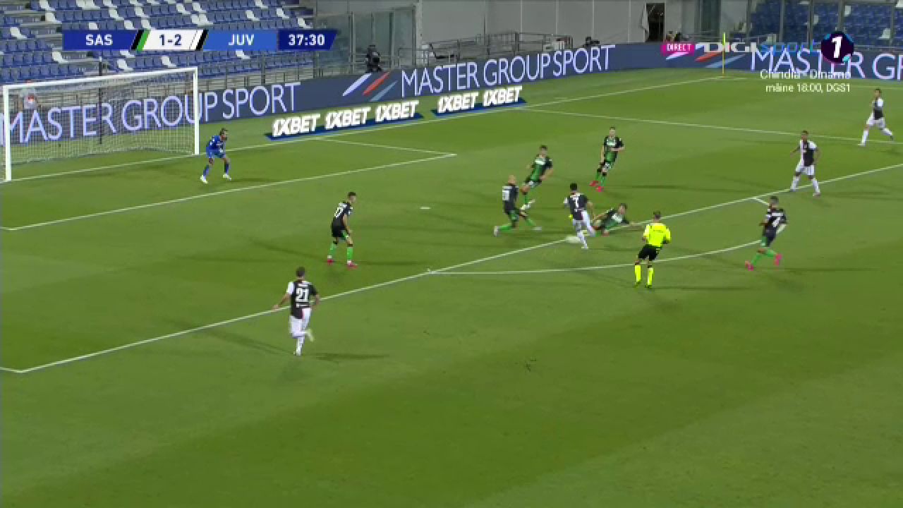 Cam greu cu Vladut! :) Chiriches l-a bagat in DEPRESIE pe Ronaldo! Interventii fantastice ale capitanului nationalei in fata lui Cristiano_9