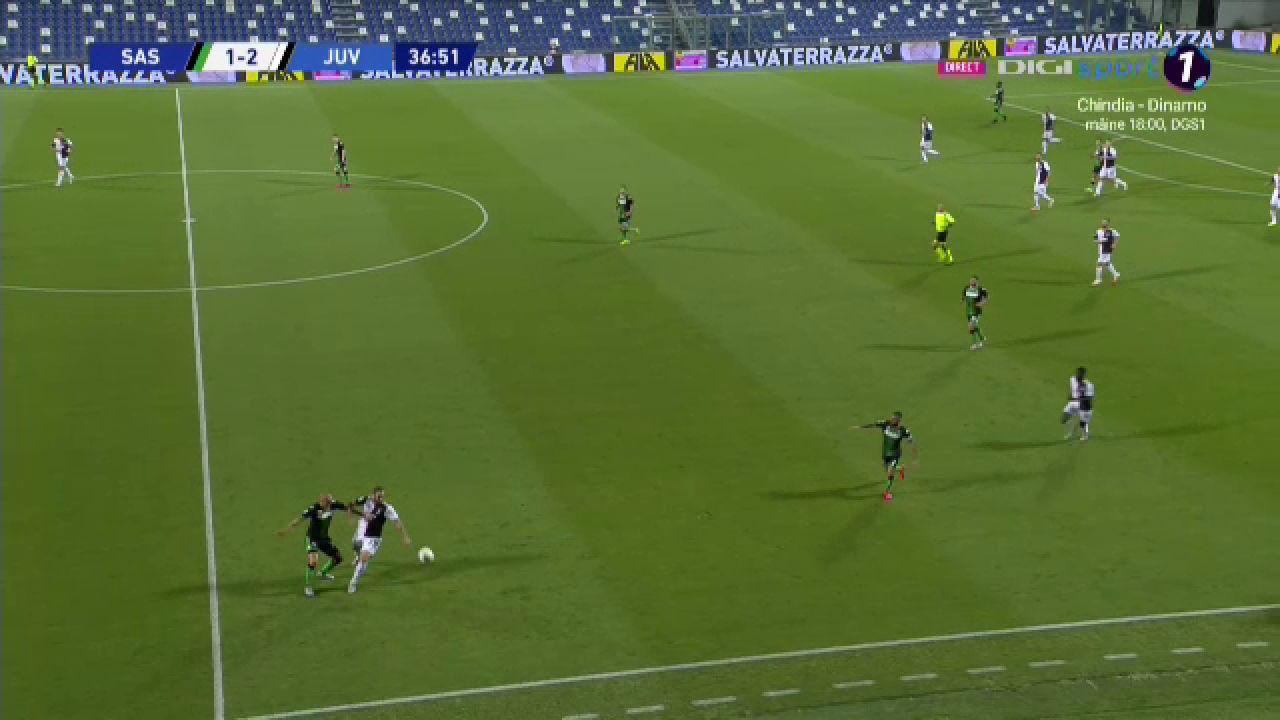 Cam greu cu Vladut! :) Chiriches l-a bagat in DEPRESIE pe Ronaldo! Interventii fantastice ale capitanului nationalei in fata lui Cristiano_10