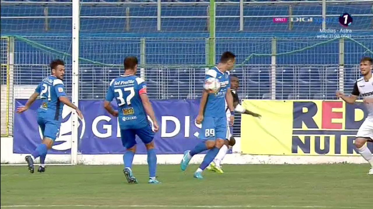 Probabil cea mai tare schema din ISTORIE la o lovitura libera! :)) Moment HALUCINANT la Clinceni-Voluntari! :)) Faza care poate ajunge in TOATA lumea_7