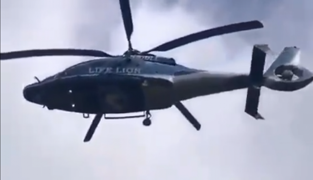 Iluzie optica sau cea mai tare chestie pe care am vazut-o vreodata?! Cum zboara acest elicopter FARA sa-si miste elicele