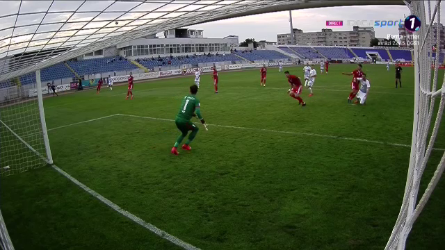Simulare PENIBILA a lui Koljic in careul Botosaniului! Moldovenii au cerut si ei penalty dupa ce Cosic si Bancu l-au facut HAMBURGER pe Chindris_4