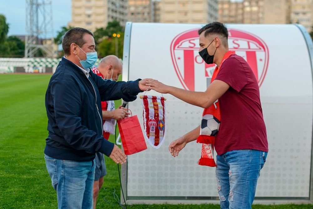 Galerie | La Ploiesti au fost tribunele goale la finala Cupei Romaniei, dar sute de fani au urmarit meciul pe stadionul lui Sepsi!_8