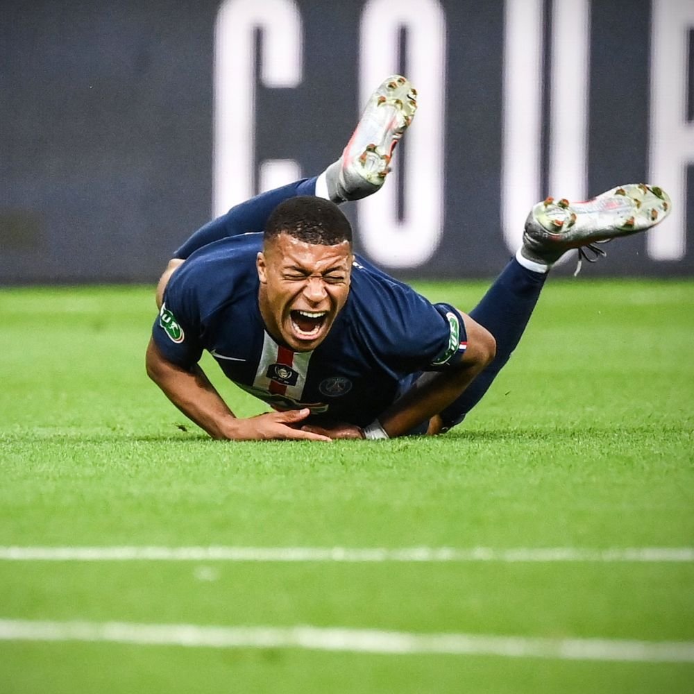L-a RUPT pe Mbappe! DIAMANTUL lui PSG a iesit IN LACRIMI de pe teren! Echipele au fost la un pas de bataie generala_2