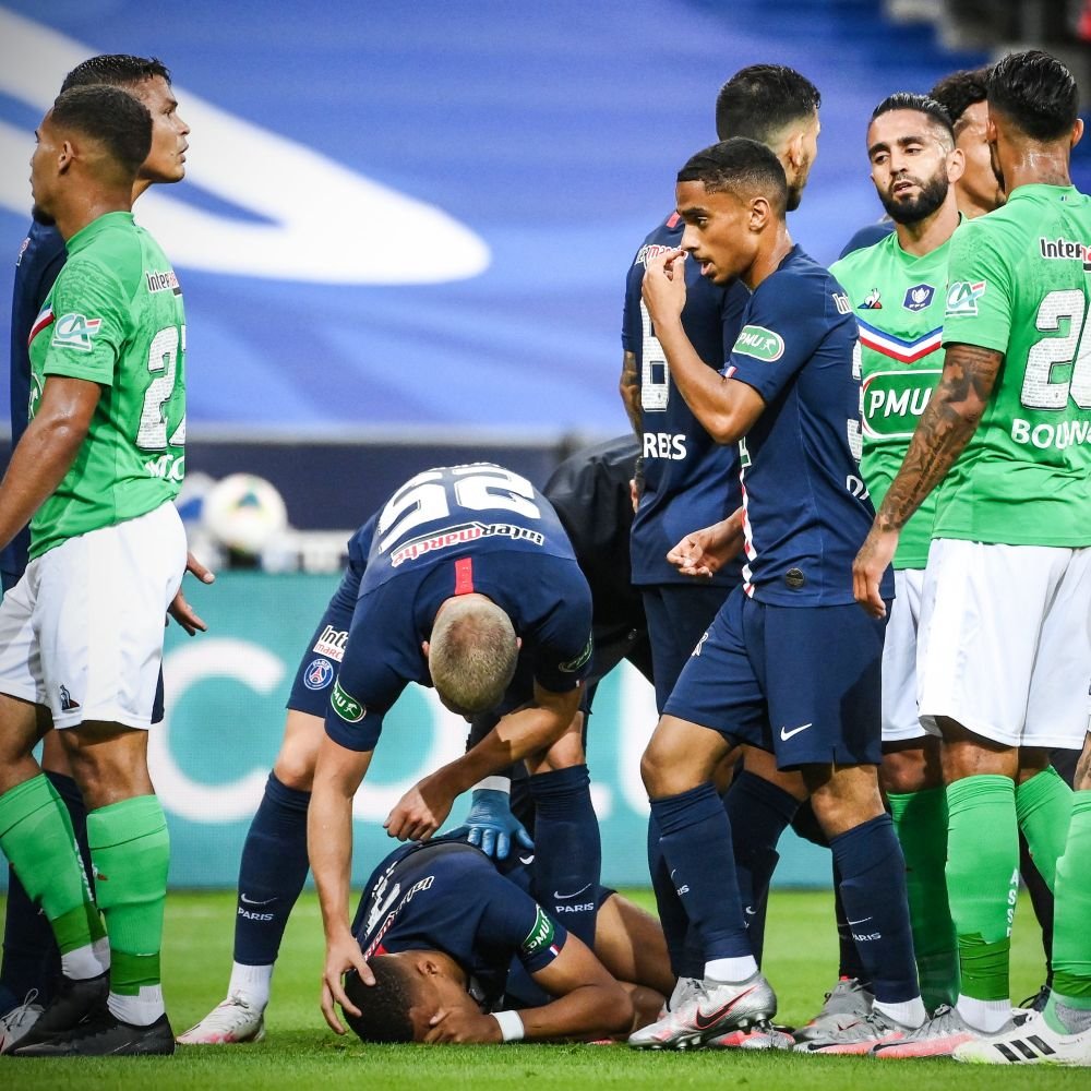 L-a RUPT pe Mbappe! DIAMANTUL lui PSG a iesit IN LACRIMI de pe teren! Echipele au fost la un pas de bataie generala_3