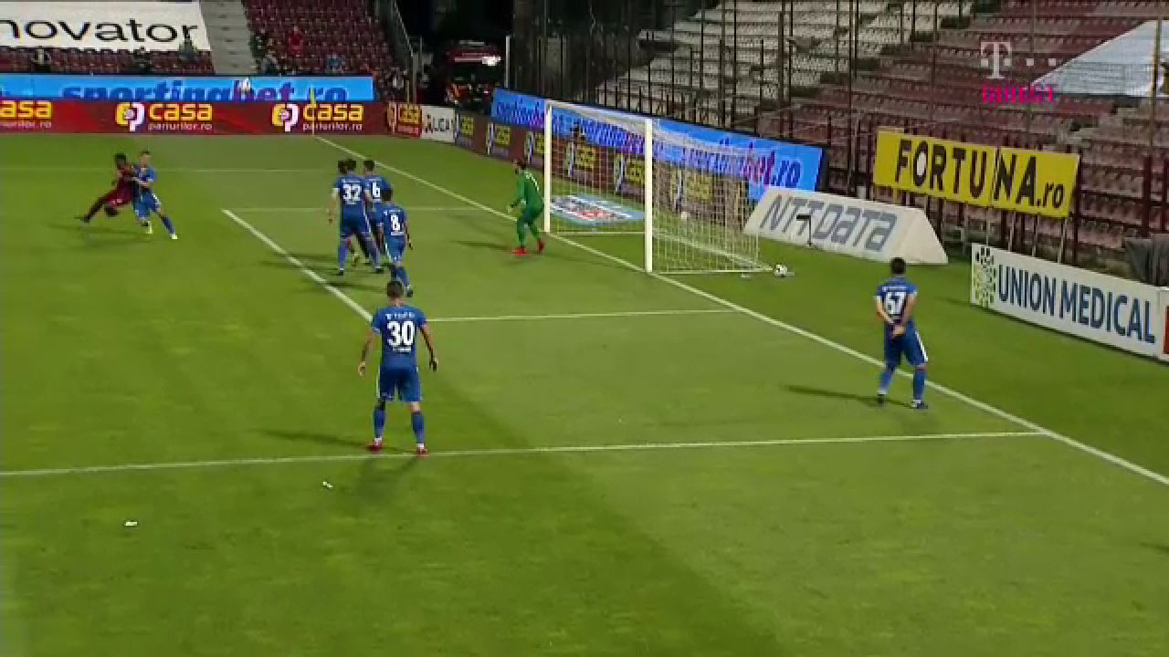 Penalty dupa o atingere de PUF a lui Harut la Pereira sau pentru hent? Ce s-a intamplat la faza din care Avram a dat 11 metri_5