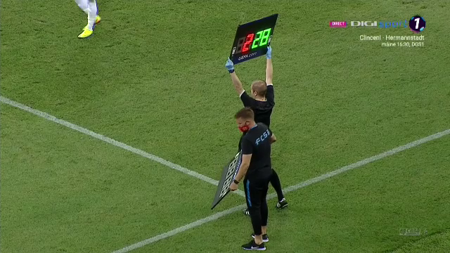 Schimbari SOC la pauza derby-ului FCSB-CFR! Pe cine a tirmis Becali in teren cand toata lumea se astepta sa-i foloseasca pe Man, Coman si Tanase