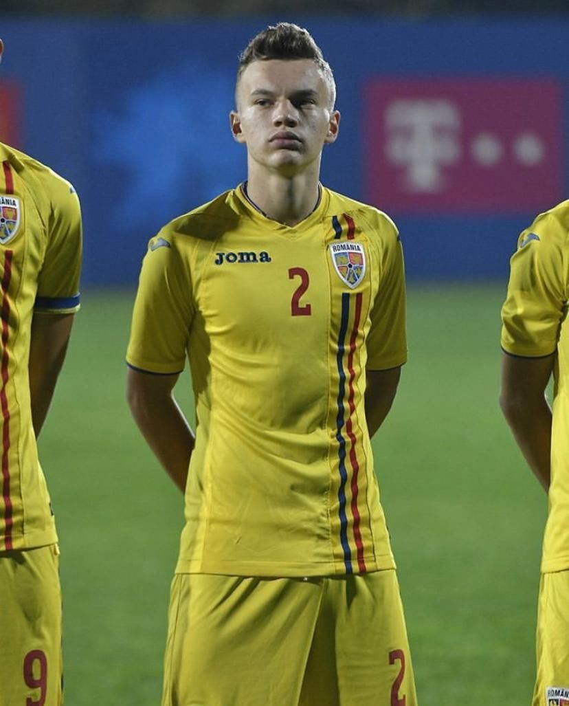 Cand visele devin realitate: de la o poza cu idolul, la adversari in Liga 1_2