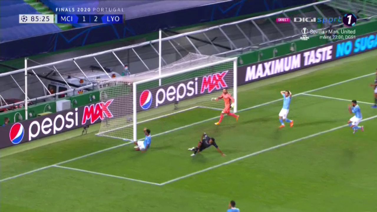 City e BLESTEMATA! Omul de 150 de milioane al lui Guardiola a RATAT cu poarta GOALA in fata cu 40 de secunde inaintea golului de 3-1! ATAC de panica pentru Guardiola pe banca_3