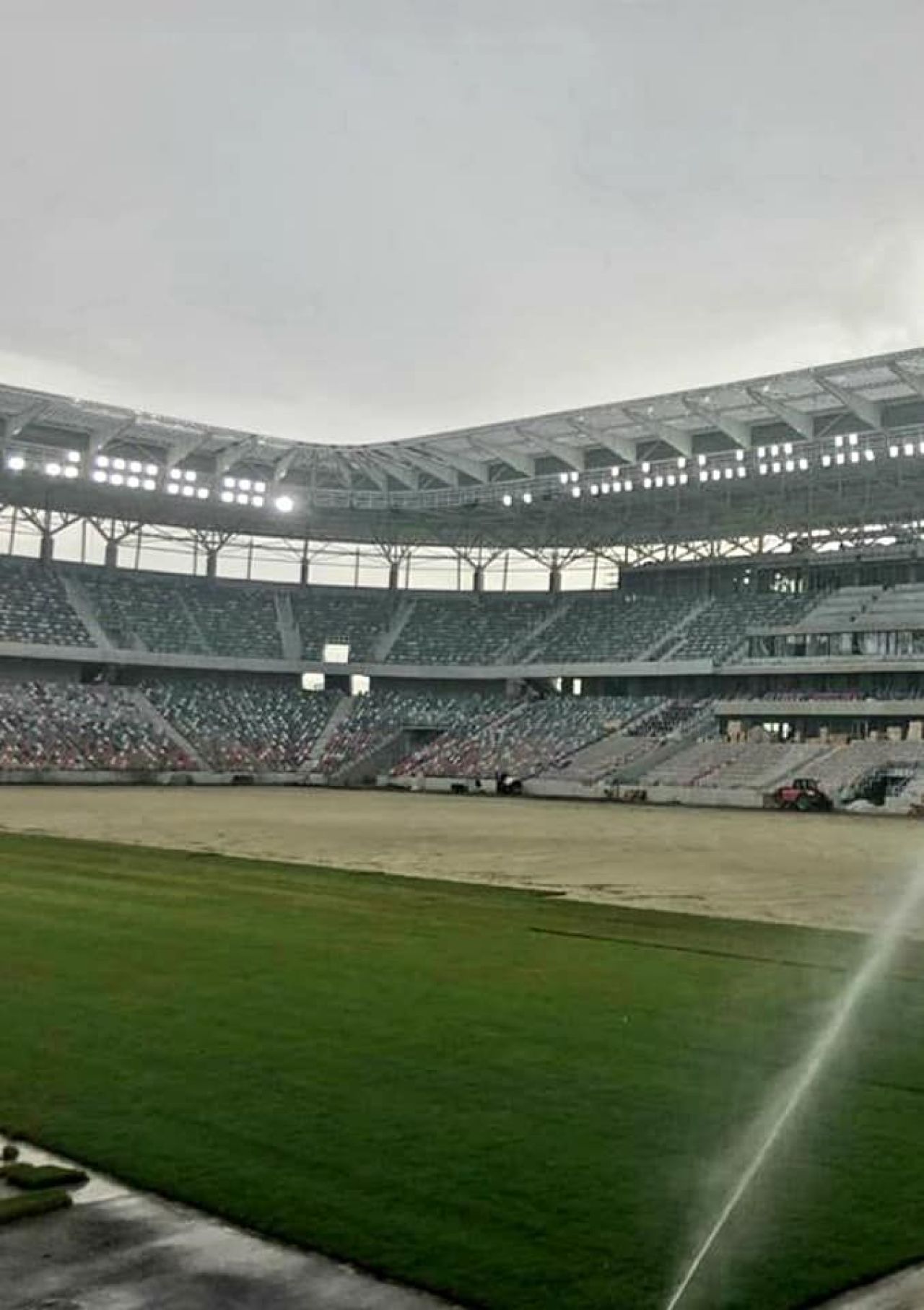 S-a facut LUMINA in Ghencea! Nocturna de pe stadionul Steaua a fost aprinsa! Imagini senzationale cu arena _4