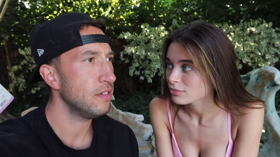 Cea mai cautata actrita din filmele pentru adulti si-a parasit prietenul pentru o seara dintr-un motiv incredibil! Ce a putut sa-i ceara ca sa-l ierte