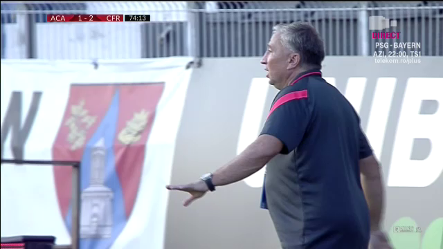 BIZONUL s-a mutat la CFR! :) Gnohere nu mai e grasutul Ligii 1! Cum ce look pufos a aparut Petrescu pe banca in meciul cu Clinceni