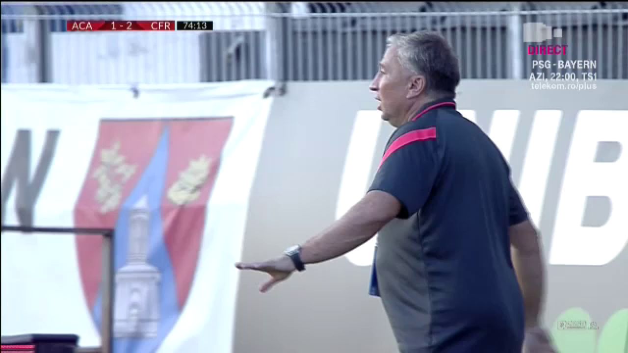 'BIZONUL' s-a mutat la CFR! :) Gnohere nu mai e grasutul Ligii 1! Cum ce look pufos a aparut Petrescu pe banca in meciul cu Clinceni_1