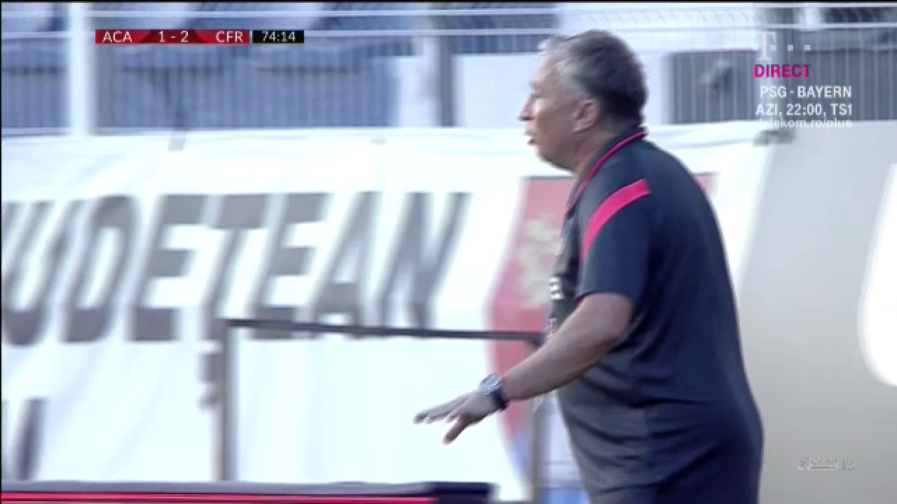'BIZONUL' s-a mutat la CFR! :) Gnohere nu mai e grasutul Ligii 1! Cum ce look pufos a aparut Petrescu pe banca in meciul cu Clinceni_2