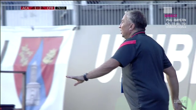 'BIZONUL' s-a mutat la CFR! :) Gnohere nu mai e grasutul Ligii 1! Cum ce look pufos a aparut Petrescu pe banca in meciul cu Clinceni_3