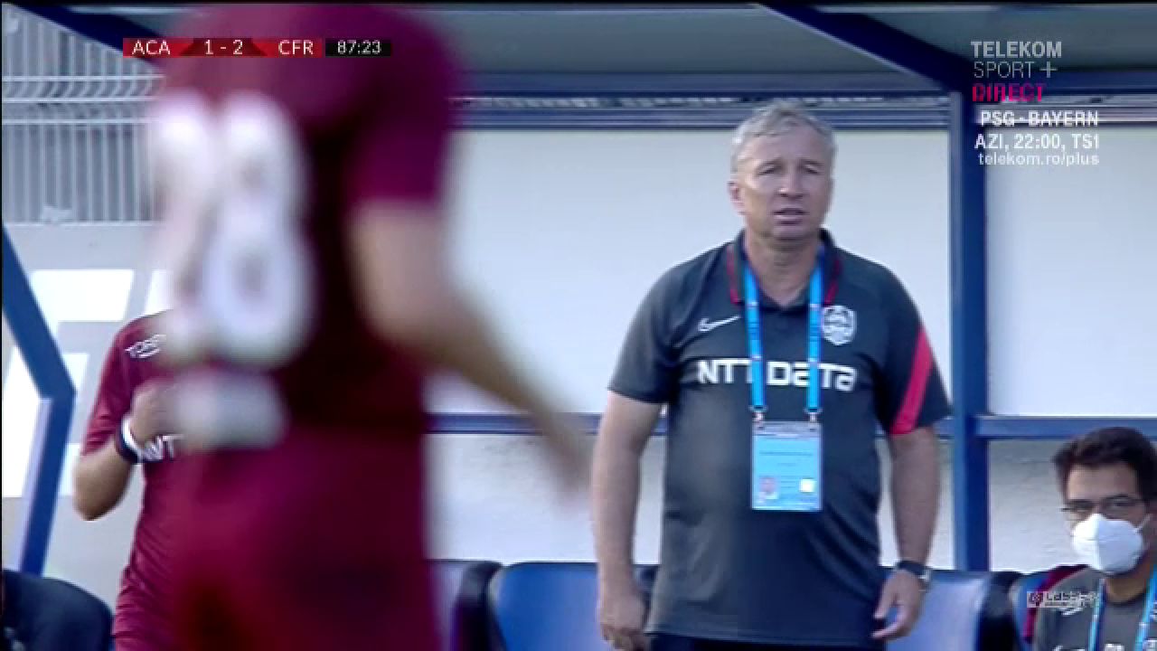 'BIZONUL' s-a mutat la CFR! :) Gnohere nu mai e grasutul Ligii 1! Cum ce look pufos a aparut Petrescu pe banca in meciul cu Clinceni_6