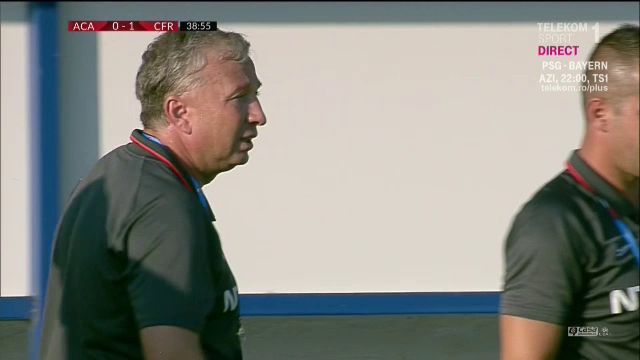 'BIZONUL' s-a mutat la CFR! :) Gnohere nu mai e grasutul Ligii 1! Cum ce look pufos a aparut Petrescu pe banca in meciul cu Clinceni_11