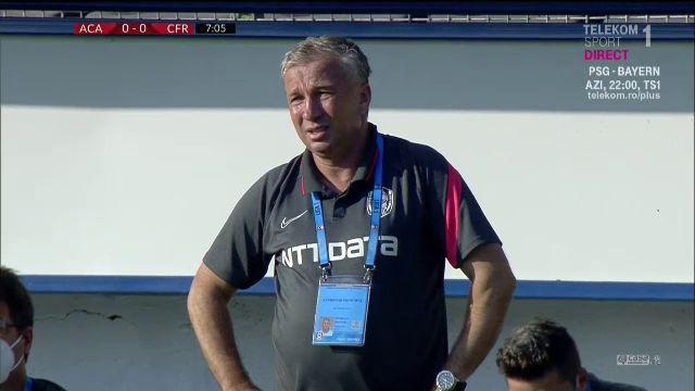 'BIZONUL' s-a mutat la CFR! :) Gnohere nu mai e grasutul Ligii 1! Cum ce look pufos a aparut Petrescu pe banca in meciul cu Clinceni_16