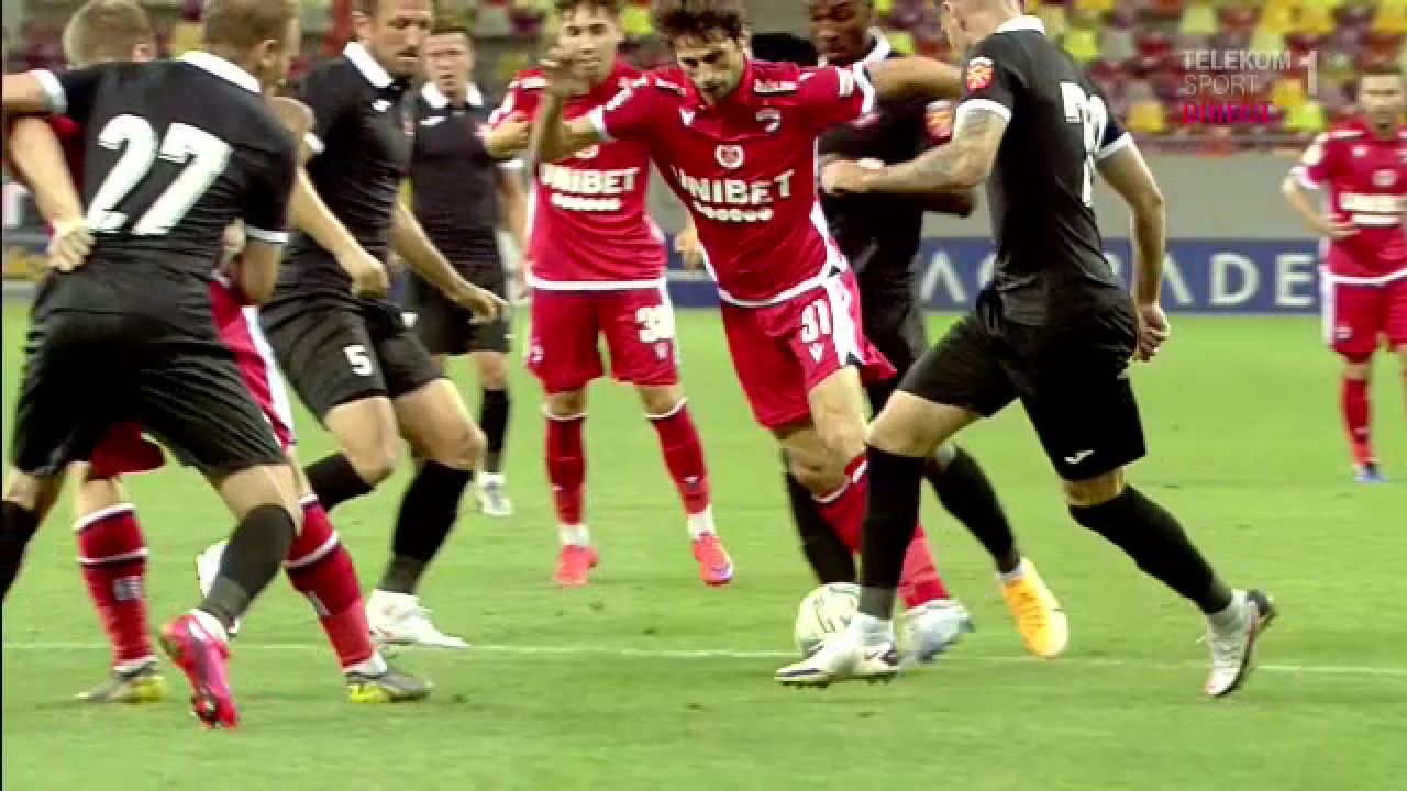 Penalty REFUZAT pentru Dinamo, desi Kovacs era la doar cativa metri de faza! Craciunescu: