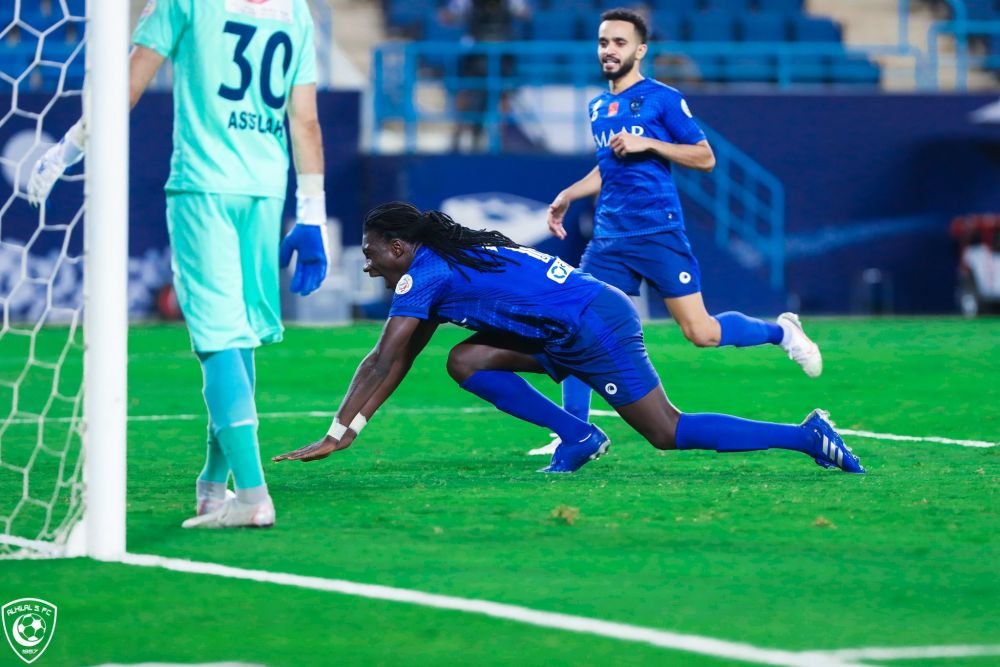 Lucescu DISTRUGATORUL! Razvan e CAMPION in imperiul seicilor milionari dupa 4-1 in ultimul meci! Gomis a dat 3 goluri_11