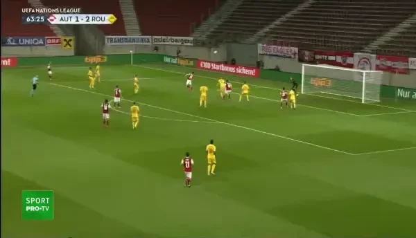 Austria reclama un hent la Cretu! Arbitrul lasa jocul sa continue