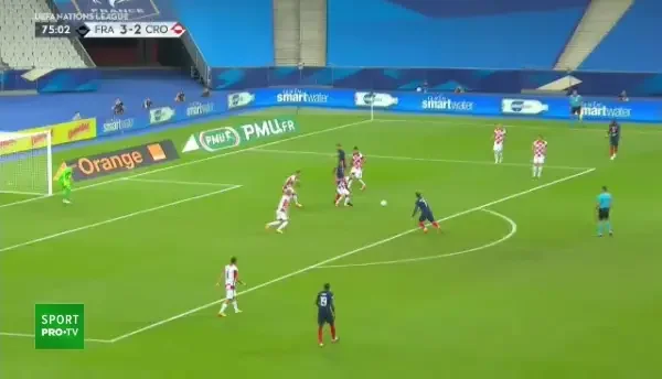 Hategan era sa fie luat la BATAIE de durii Croatiei dupa un penalty DUBIOS la Paris! Momente INCREDIBILE pe Stade de France