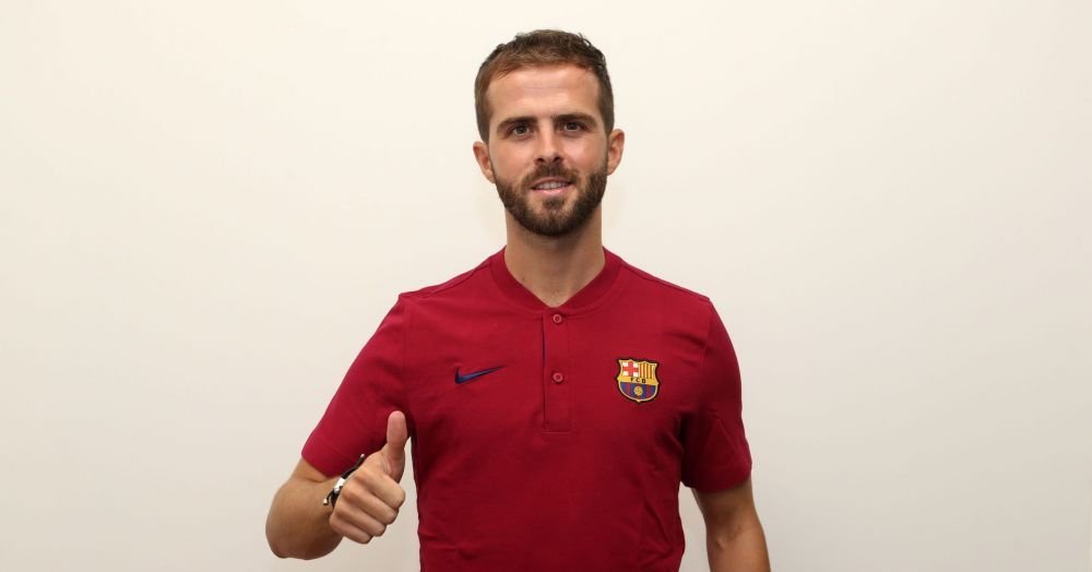 Cel mai important transfer al Barcelonei din vara a ajuns in capitala Cataluniei! Primele declaratii ale lui Pjanic si mesajul pentru fani