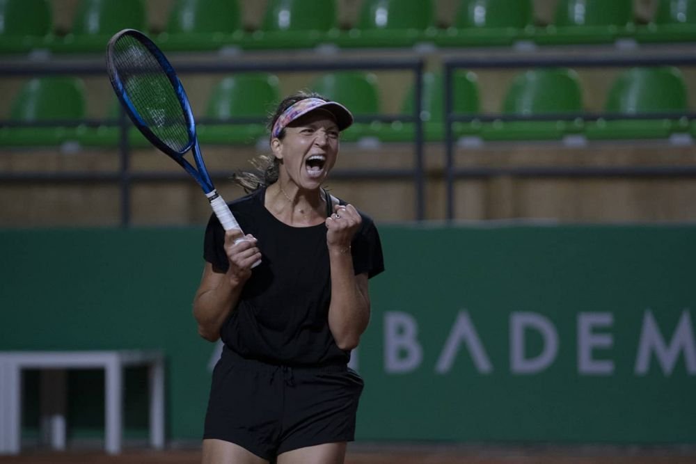 Patricia Tig a revenit fantastic si a BATUT-O pe Bouchard in finala! Succesul CARIEREI pentru Tig, care castiga turneul de la Istanbul: a ratat 7 mingi de meci!