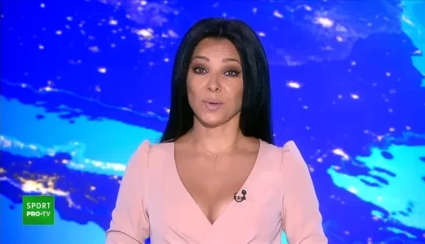 Cadoul de un sfert de milion de euro pe care Ilie Nastase i l-a facut sotiei! I-a luat un bolid de ziua ei iar femeia vrea sa ii ofere o fetita: A doua Halep!