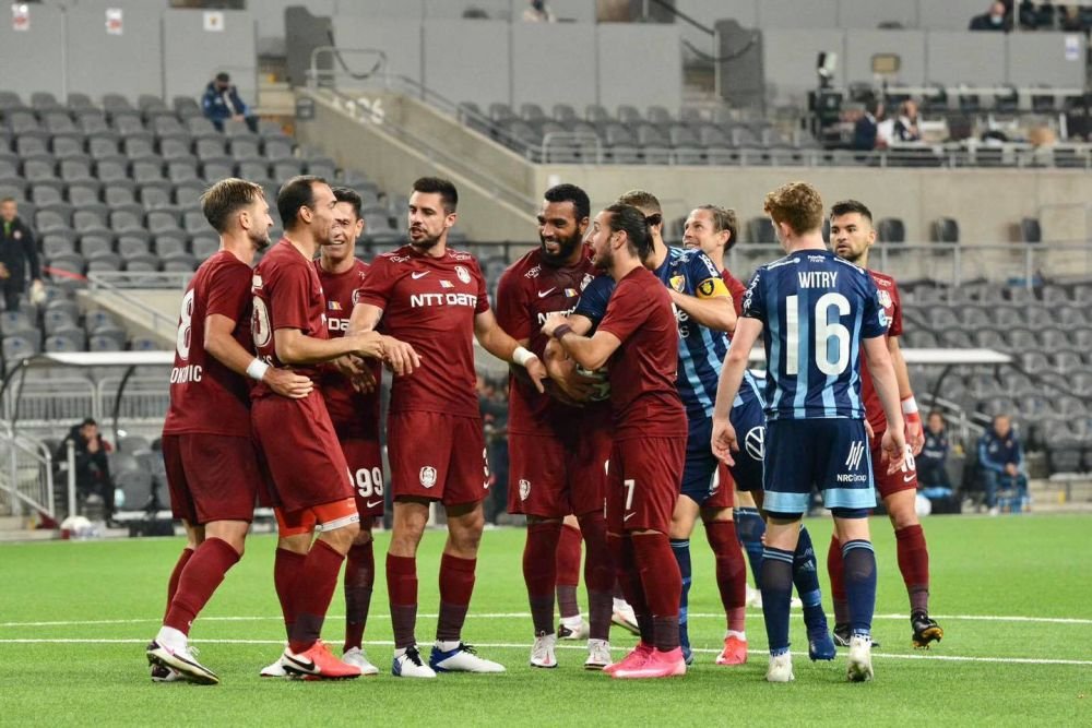 Patronul CFR-ului nu s-a uitat la bani! Ce prime au incasat jucatorii campioanei si Dan Petrescu dupa calificarea in playoff-ul Europa League! Cat vor lua pentru grupe