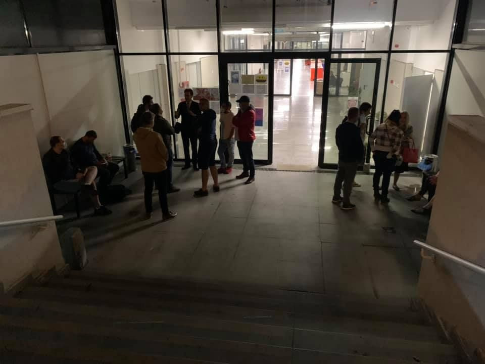 Candidata dreptei il acuza pe patronul din umbra al Rapidului ca incearca sa fure alegerile! Numararea voturilor in Sectorul 1 continua