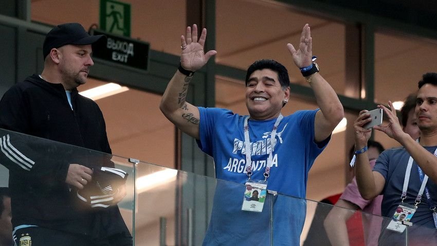 Maradona traieste in VIITOR! Cum a putut veni la meciul echipei sale legenda Argentinei!&nbsp;