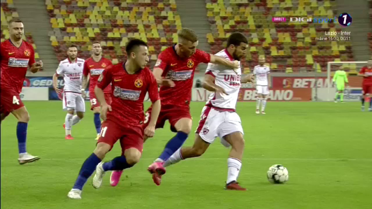 A fost sau nu prea?! Penalty controversat in FCSB - Dinamo! Pantiru a pus mana in fata lui Gonzalez, iar Radu Petrescu a dat 11 metri_7