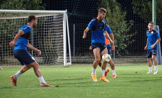 'Tricolorii mici' s-au intors la treaba sub comanda lui Adrian Mutu! Pe ce compartiment se lucreaza intens pentru meciul cu Ucraina_3