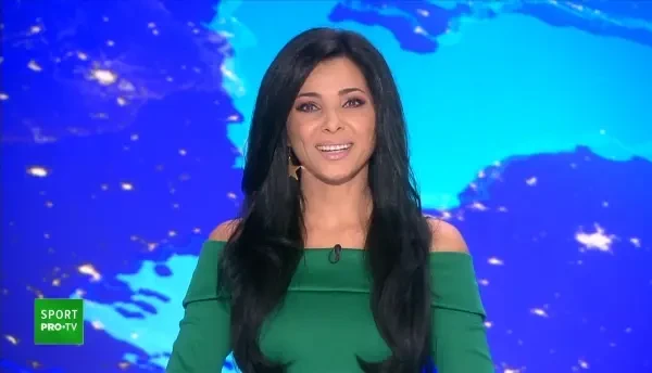 IN ISLANDA, CA ACASA! Surpriza URIASA pe aeroportul din Islanda pentru jucatorii nationalei! O romanca i-a intampinat pe tricolori