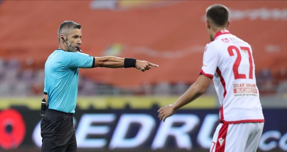 Le-au scos mingea din poarta! Brigada de arbitri a jucat pentru FCSB! Inca un ATAC al PCH la arbitrul Petrescu la 4 zile dupa derby! Fanii au gasit o noua posibila gafa a centralului