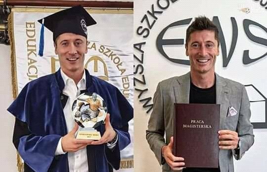 Lewandowski a avut o saptamana USOARA: A castigat titlul de jucatorul anului, a marcat patru goluri in campionat si a absolvit masterul!