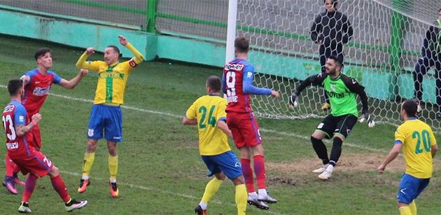 Trebuia sa se dueleze cu Lucescu in Ucraina, dar a ratat transferul! Motivul pentru care afacerea nu s-a mai incheiat: A venit cu o sticla de sampanie in mana si doua fete dupa el