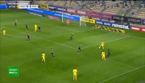 Alibec inscrie in poarta Austriei, dar golul este anulat pe motiv de offside.