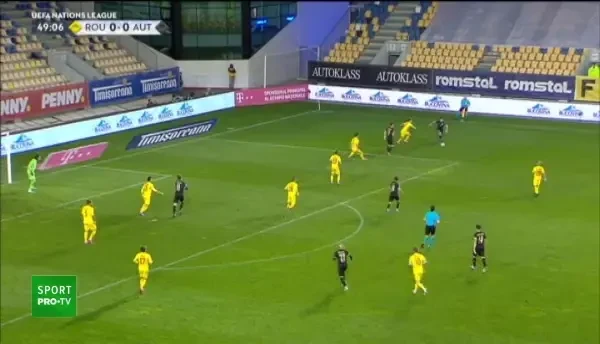 Inca o ocazie pentru austrieci! Balonul trece pe langa poarta lui Tatarusanu!