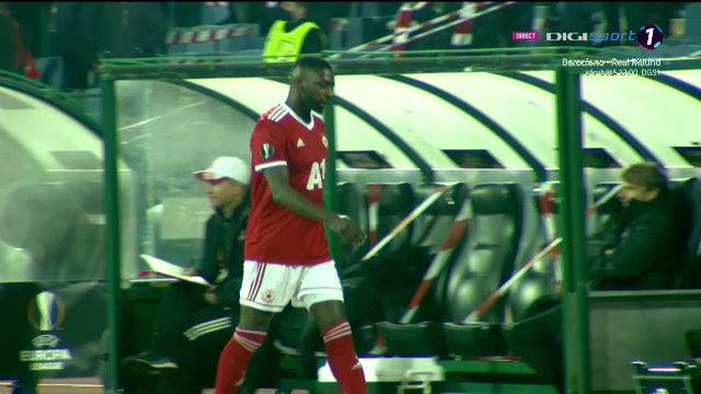 Moment incredibil in meciul CFR-ului! A inceput sa TIPE catre banca si a dat cu picioarele in TOT ce-a gasit pe margine dupa ce a fost schimbat!_9