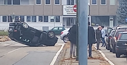 Tatal unui fotbalist de la Juventus s-a rasturnat cu masina in timp ce mergea sa-si ia fiul acasa! Imagini SOCANTE chiar de langa terenul de antrenament al echipei!