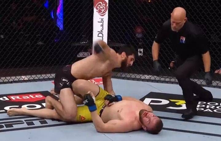 Atentie, IMAGINI BRUTALE! Moldoveanul din UFC, SPULBERAT de o serie cumplita de pumni! Imaginile care fac inconjurul lumii