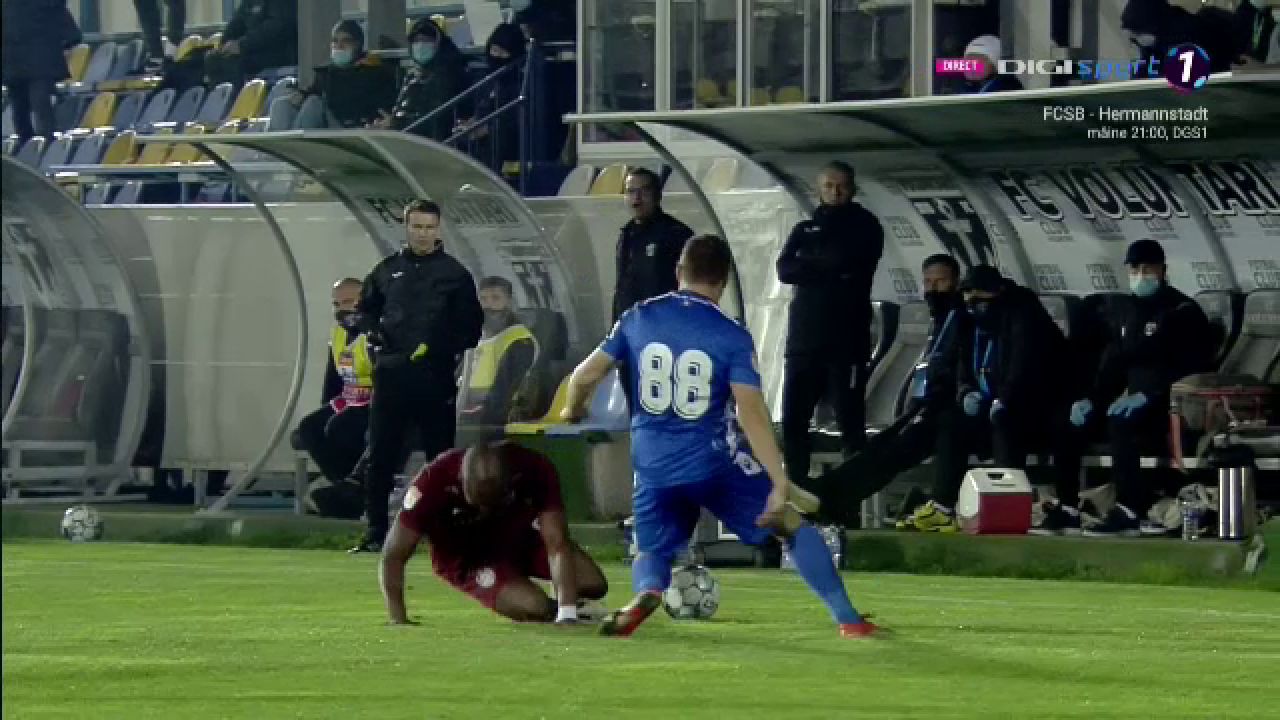 Petrescu, REACTIE IREALA dupa ce a vazut ce Cestor s-a rupt! I-a venit sa PLANGA in tribuna! Ce a putut sa faca_5