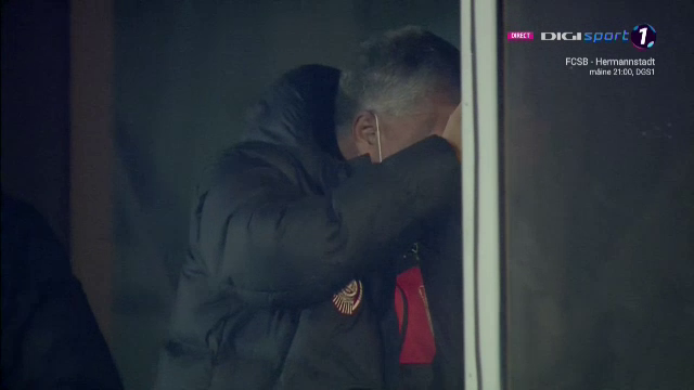 Petrescu, REACTIE IREALA dupa ce a vazut ce Cestor s-a rupt! I-a venit sa PLANGA in tribuna! Ce a putut sa faca_10