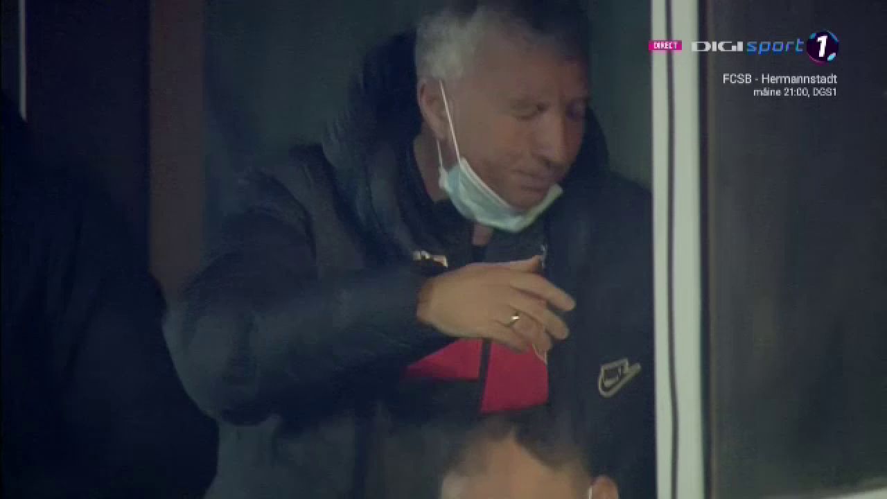 Petrescu, REACTIE IREALA dupa ce a vazut ce Cestor s-a rupt! I-a venit sa PLANGA in tribuna! Ce a putut sa faca_11