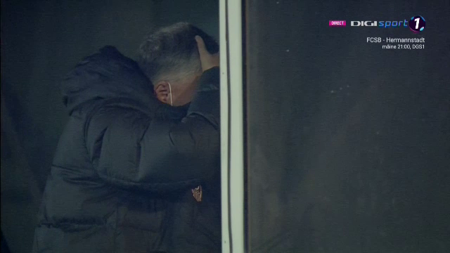 Petrescu, REACTIE IREALA dupa ce a vazut ce Cestor s-a rupt! I-a venit sa PLANGA in tribuna! Ce a putut sa faca_16